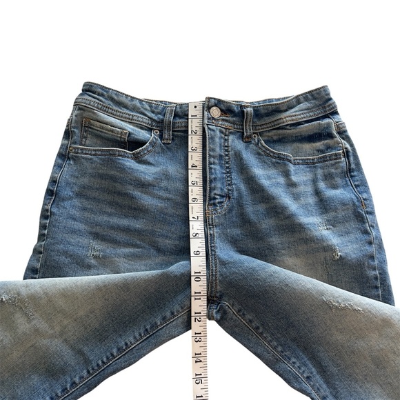 Time and Tru Women’s High Rise Relaxed Boyfriend Jeans Size 6 - Picture 8 of 11